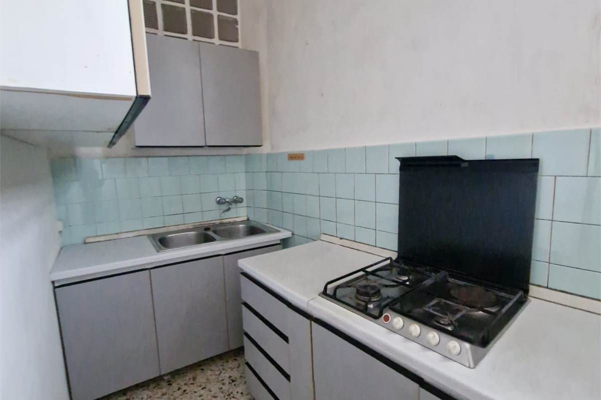 SAN FEDELE INTELVI vendo STABILE di 4 piani