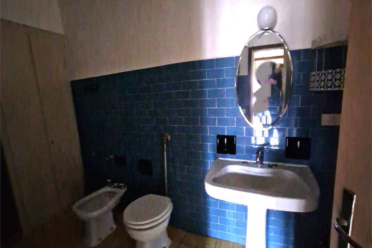 SAN FEDELE INTELVI vendo STABILE di 4 piani