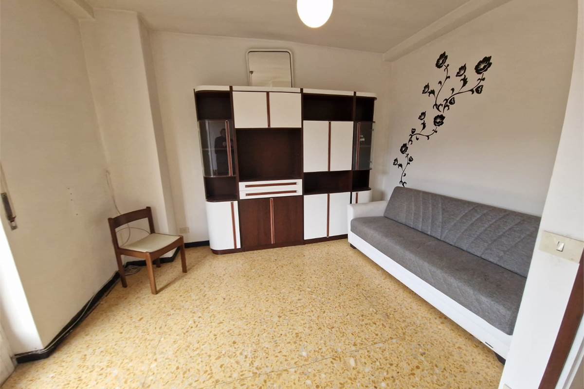 SAN FEDELE INTELVI vendo STABILE di 4 piani