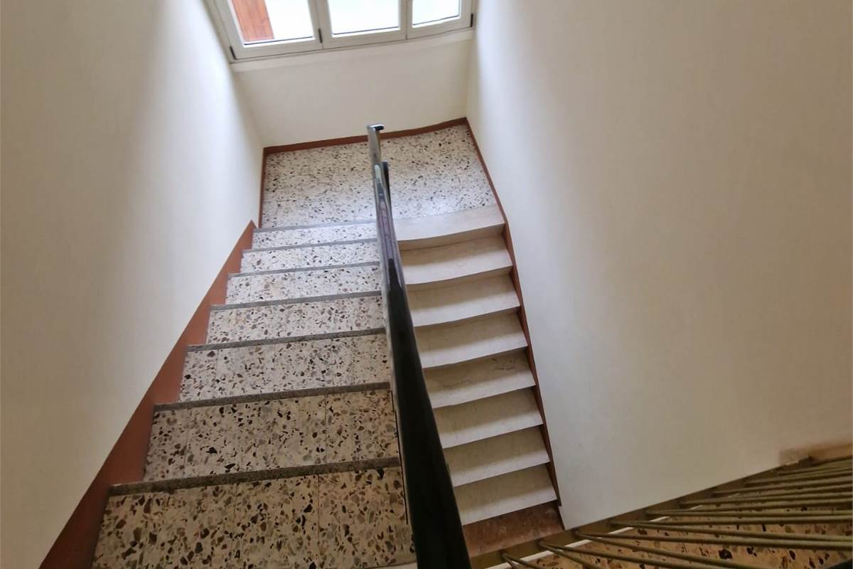 SAN FEDELE INTELVI vendo STABILE di 4 piani