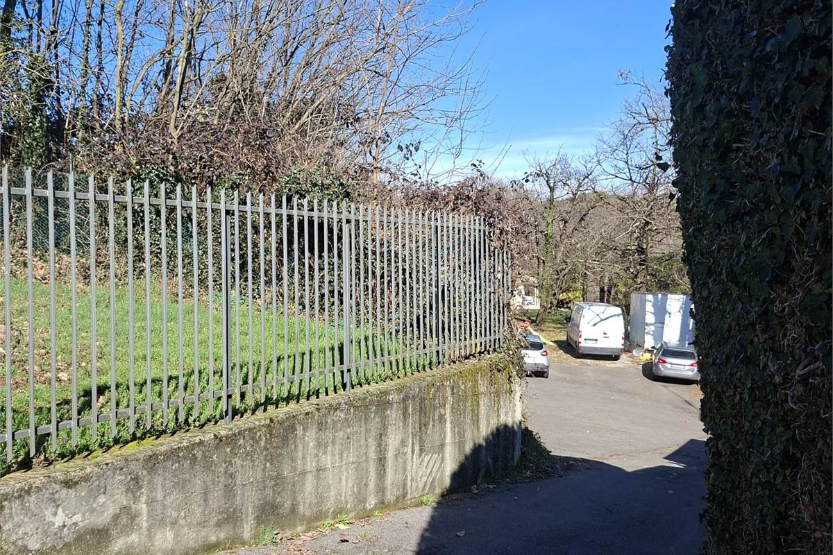 CANTU' vendiamo TERRENO di Mq 2.630