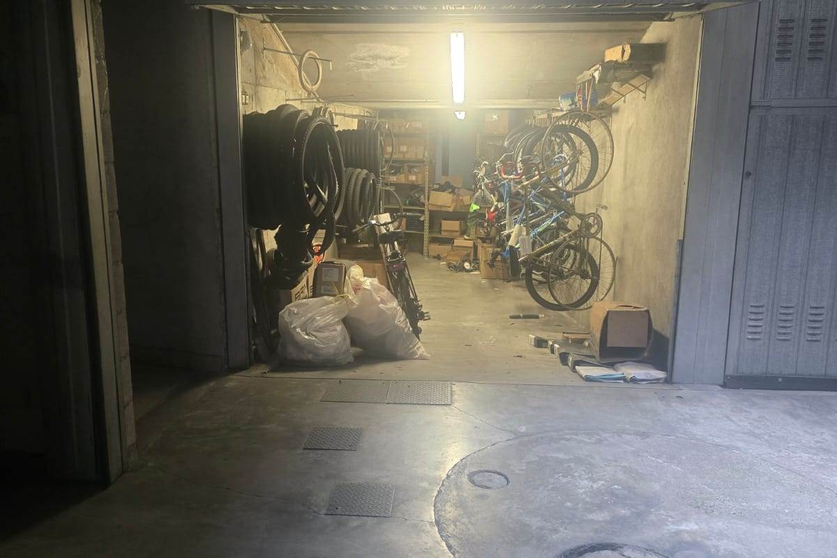 CANTU' Via Milano affittiamo NEGOZIO 