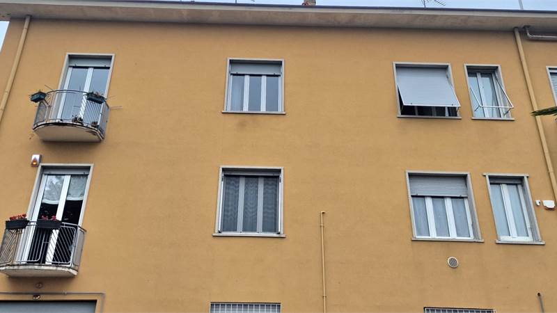 CANTU' vendiamo TRILOCALE termoautonomo