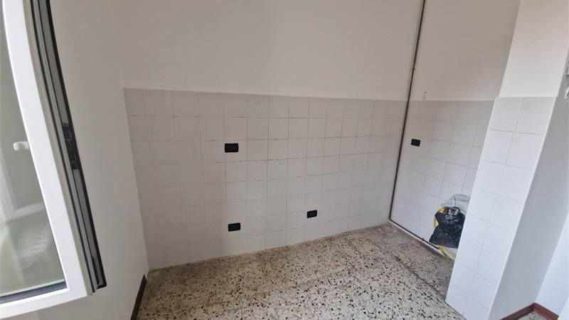 SENNA COMASCO affittiamo MONOLOCALE non arredato