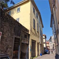 2 locali In Vendita a Cantù