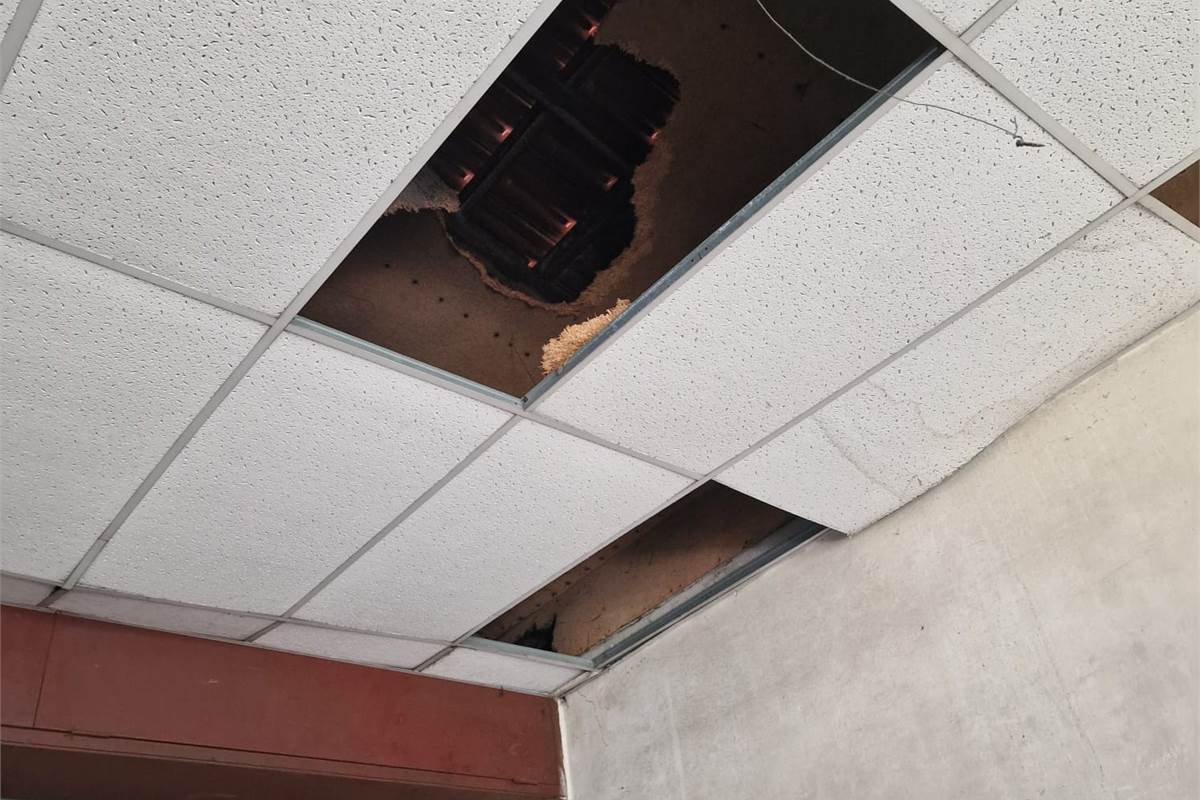 CANTU' vendiamo CAPANNONE di Mq 200 frazionabile