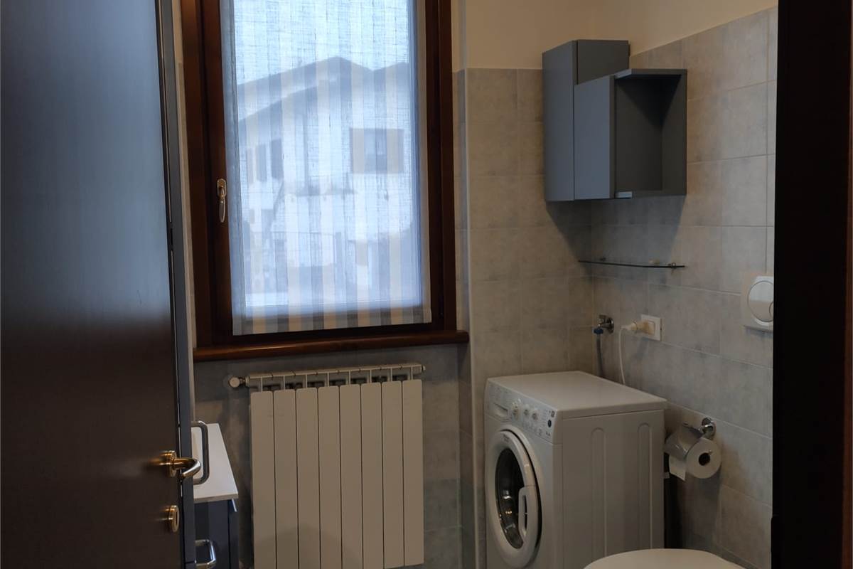 VENIANO affitto TRILOCALE arredato con box