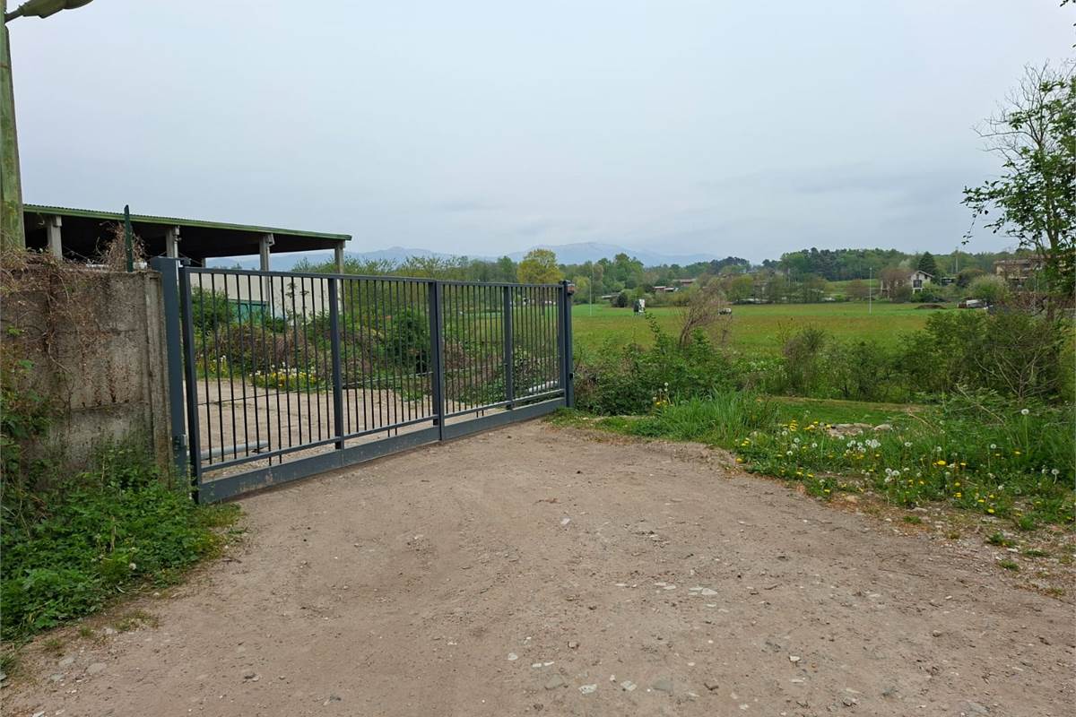 CANTU' vendiamo CAPANNONE ad uso produttivo o deposito