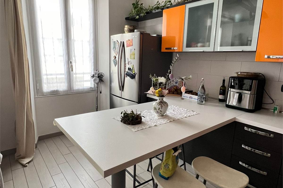 CARIMATE fraz. MONTESOLARO vendiamo BILOCALE