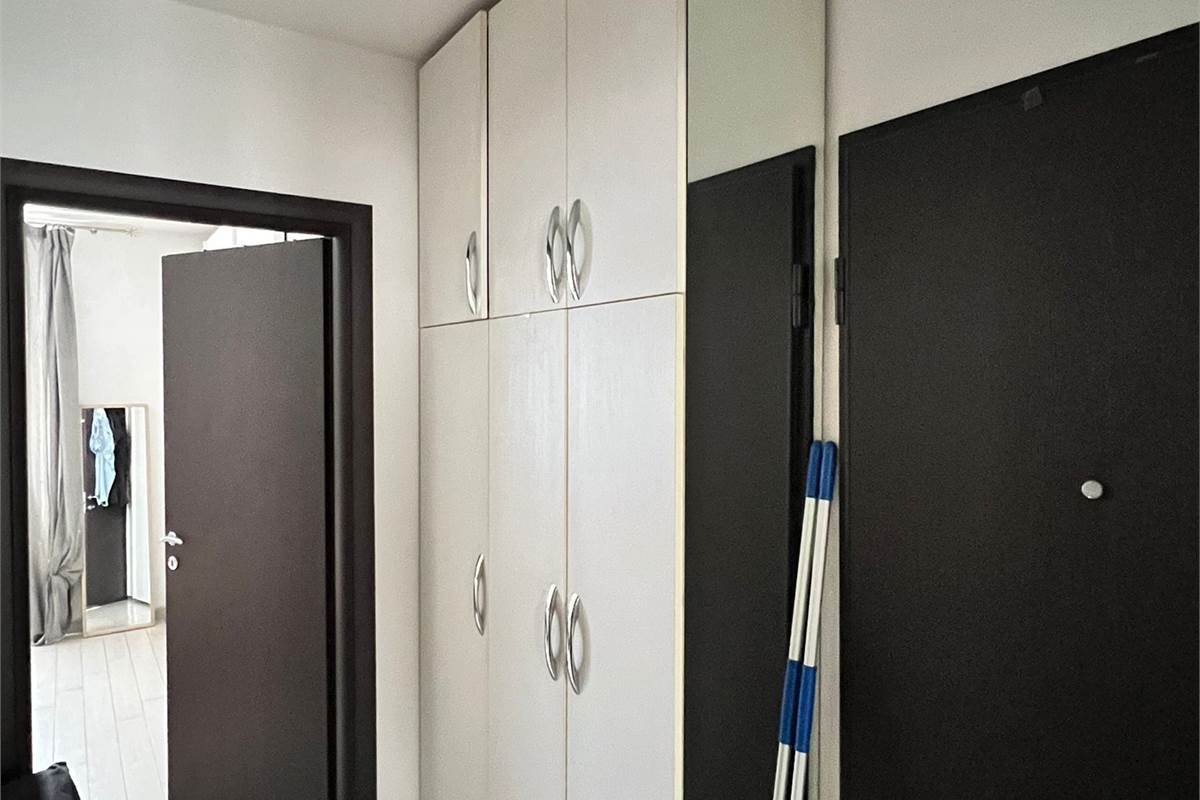 CARIMATE fraz. MONTESOLARO vendiamo BILOCALE