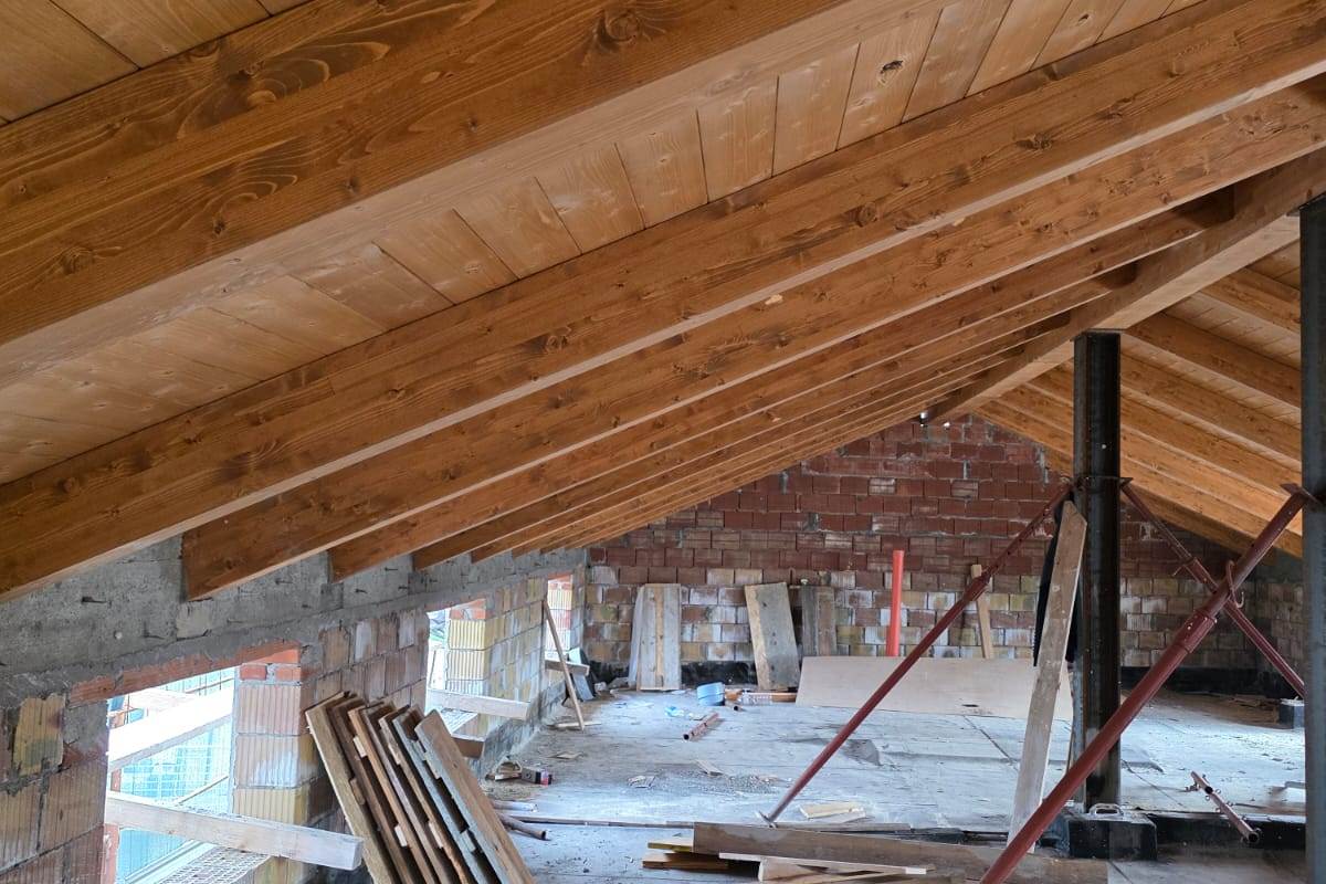 CANTU' vendiamo tre BILOCALI con cantina e posto auto