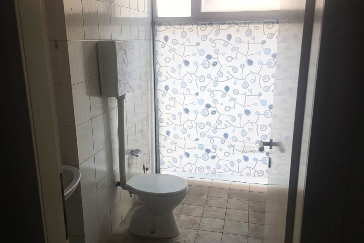 CANTU' centro affittiamo NEGOZIO/UFFICIO di circa 150 Mq