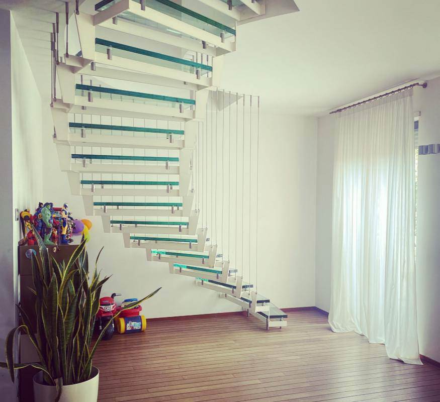 CANTU' ZONA PIANELLA VENDO ATTICO DI 200 MQ