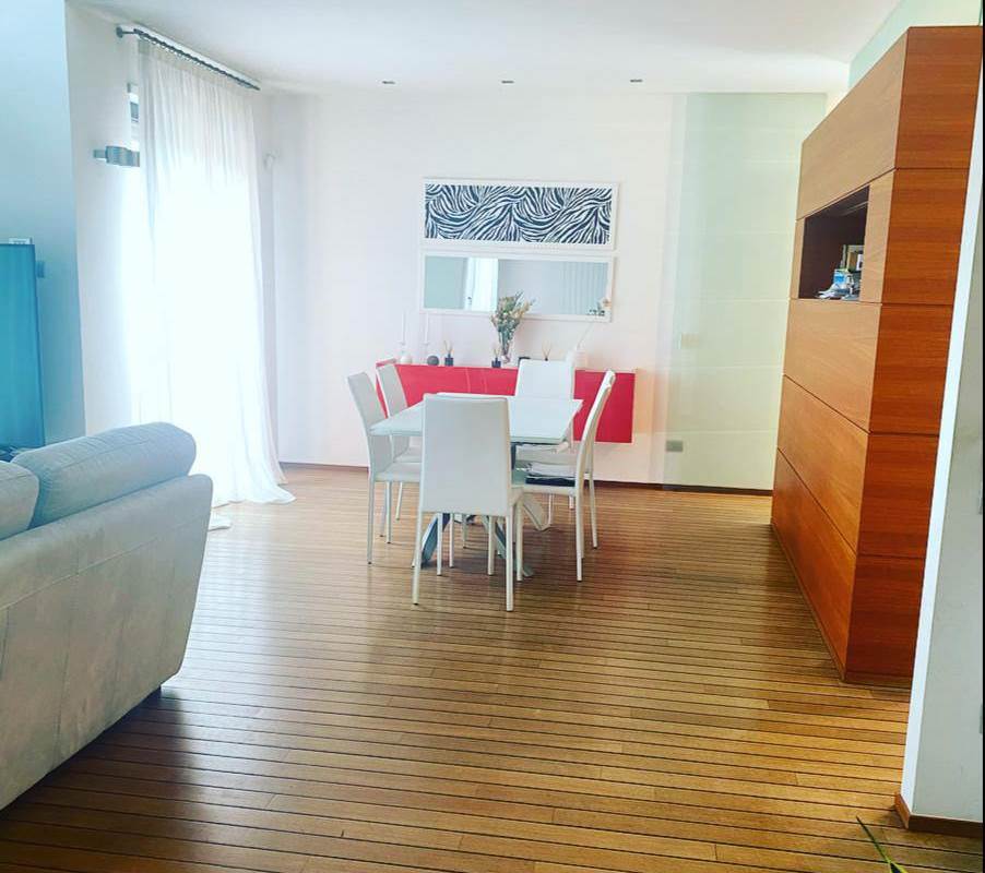 CANTU' ZONA PIANELLA VENDO ATTICO DI 200 MQ