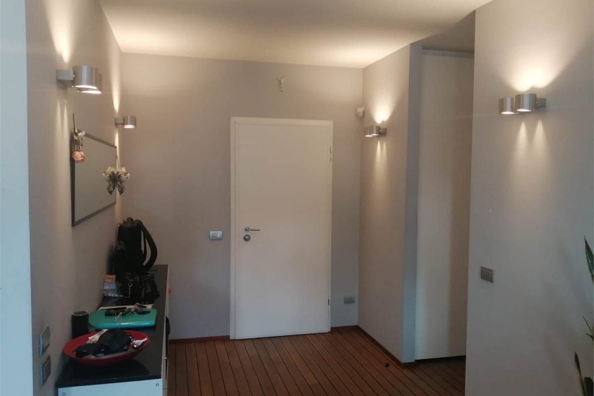 CANTU' ZONA PIANELLA VENDO ATTICO DI 200 MQ