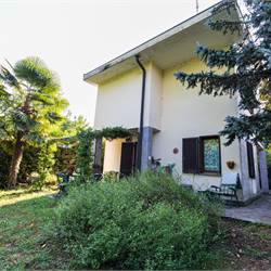 Villa singola con giardino