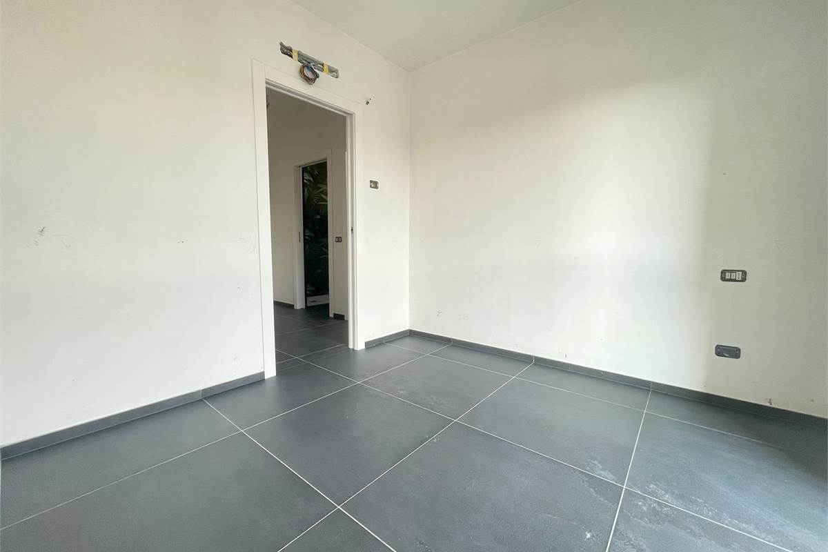 Nuovo trilocale con terrazzo con box incluso