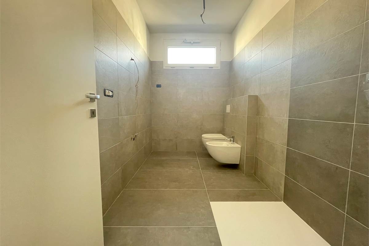 Nuovo trilocale con terrazzo con box incluso