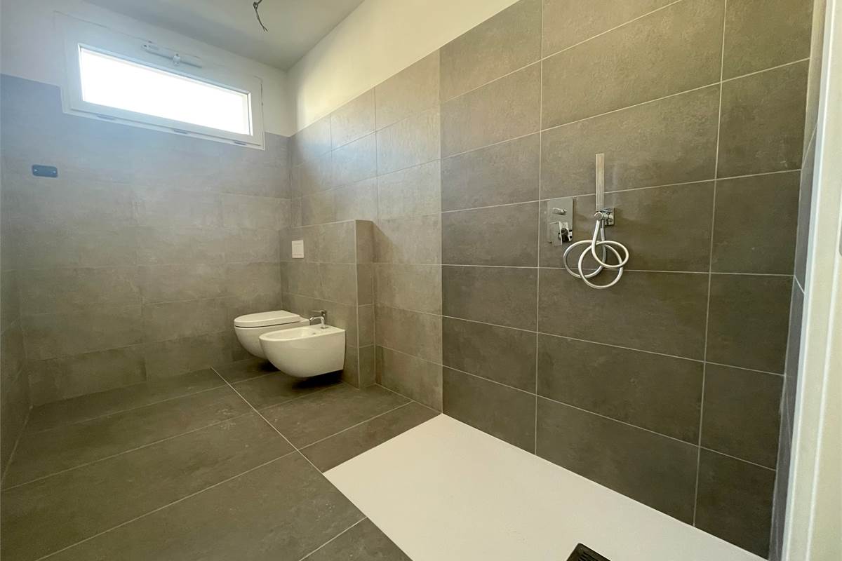Nuovo trilocale con terrazzo con box incluso