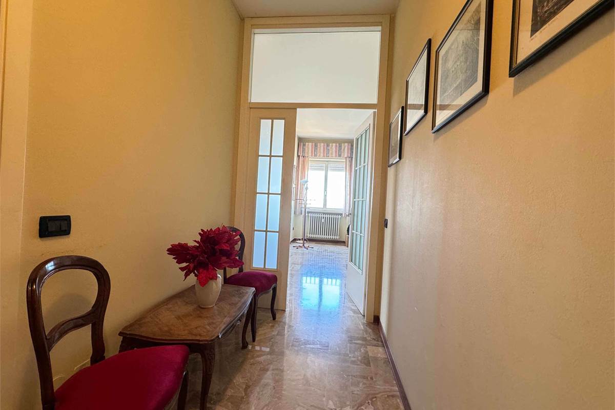 Appartamento signorile con balcone panoramico
