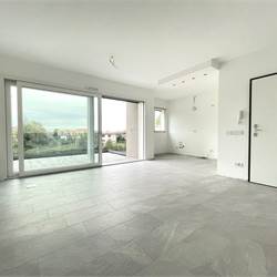 Nuovo trilocale con terrazzo e box