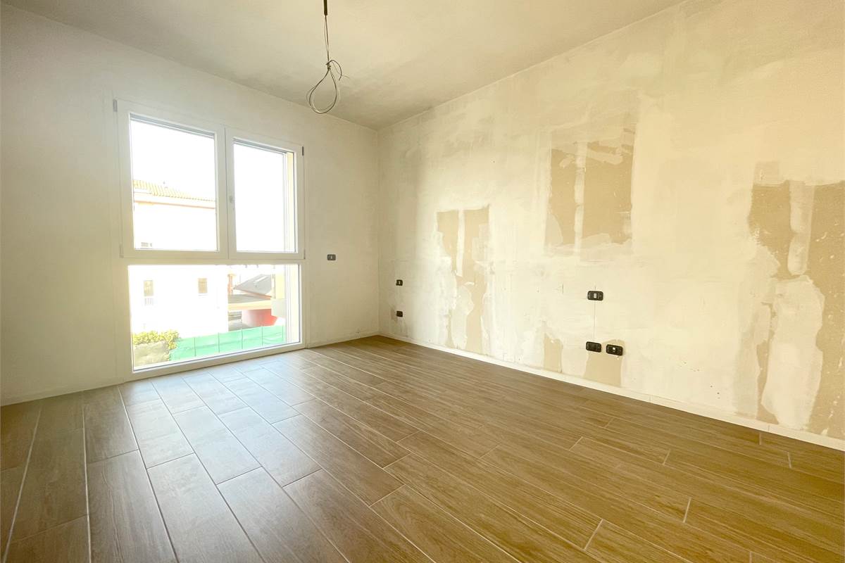 Nuovo trilocale con terrazzo con box incluso