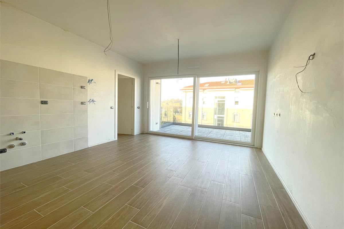 Nuovo trilocale con terrazzo con box incluso