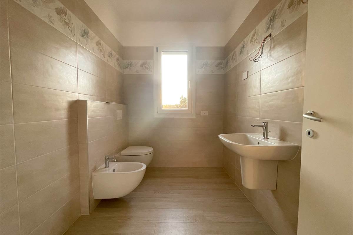 Nuovo trilocale ultimo piano con terrazzo e box