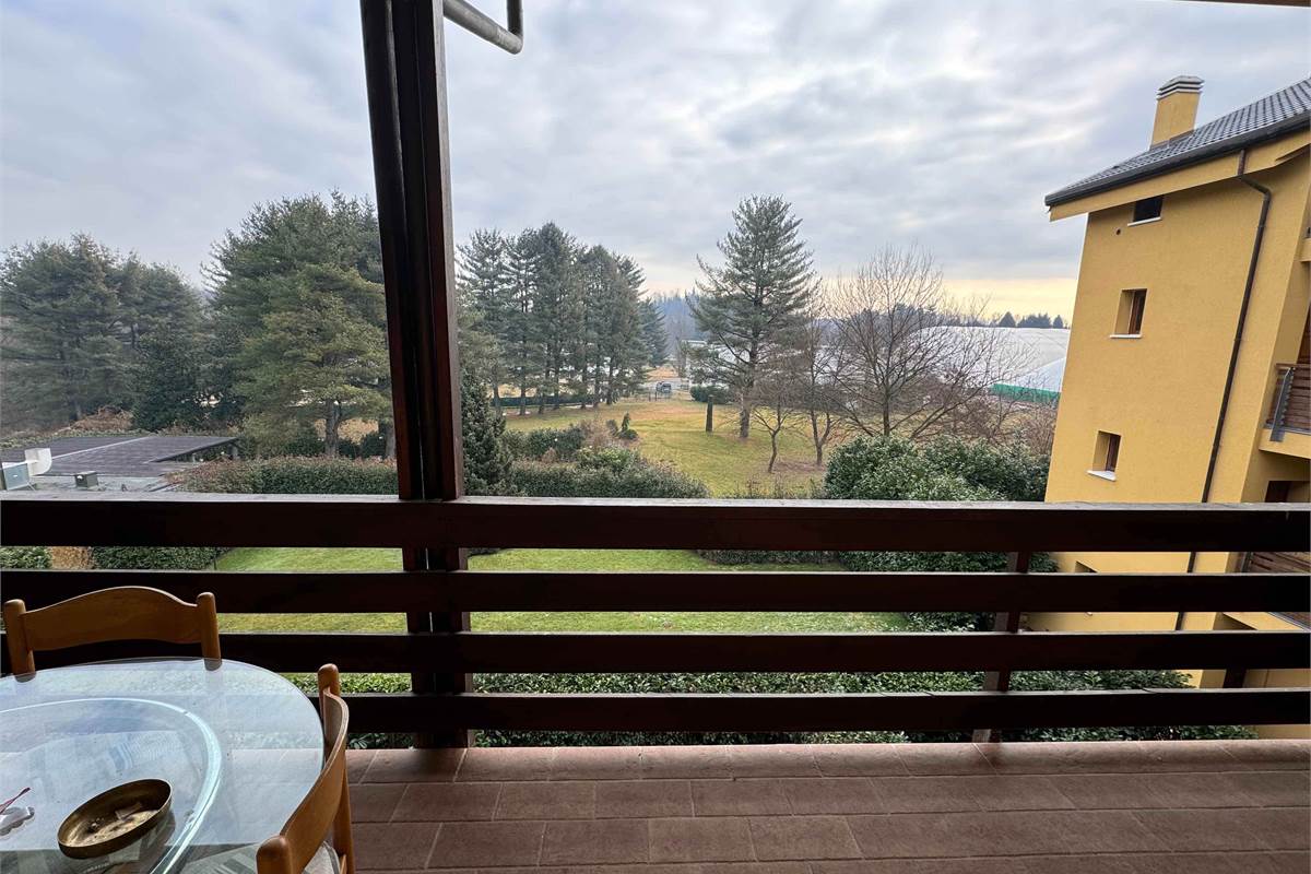 Guanzate Bilocale con terrazzo 