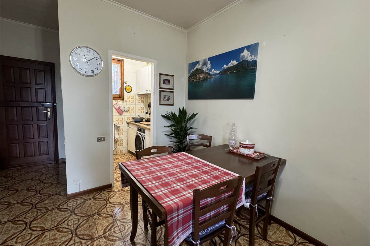 Guanzate Bilocale con terrazzo 