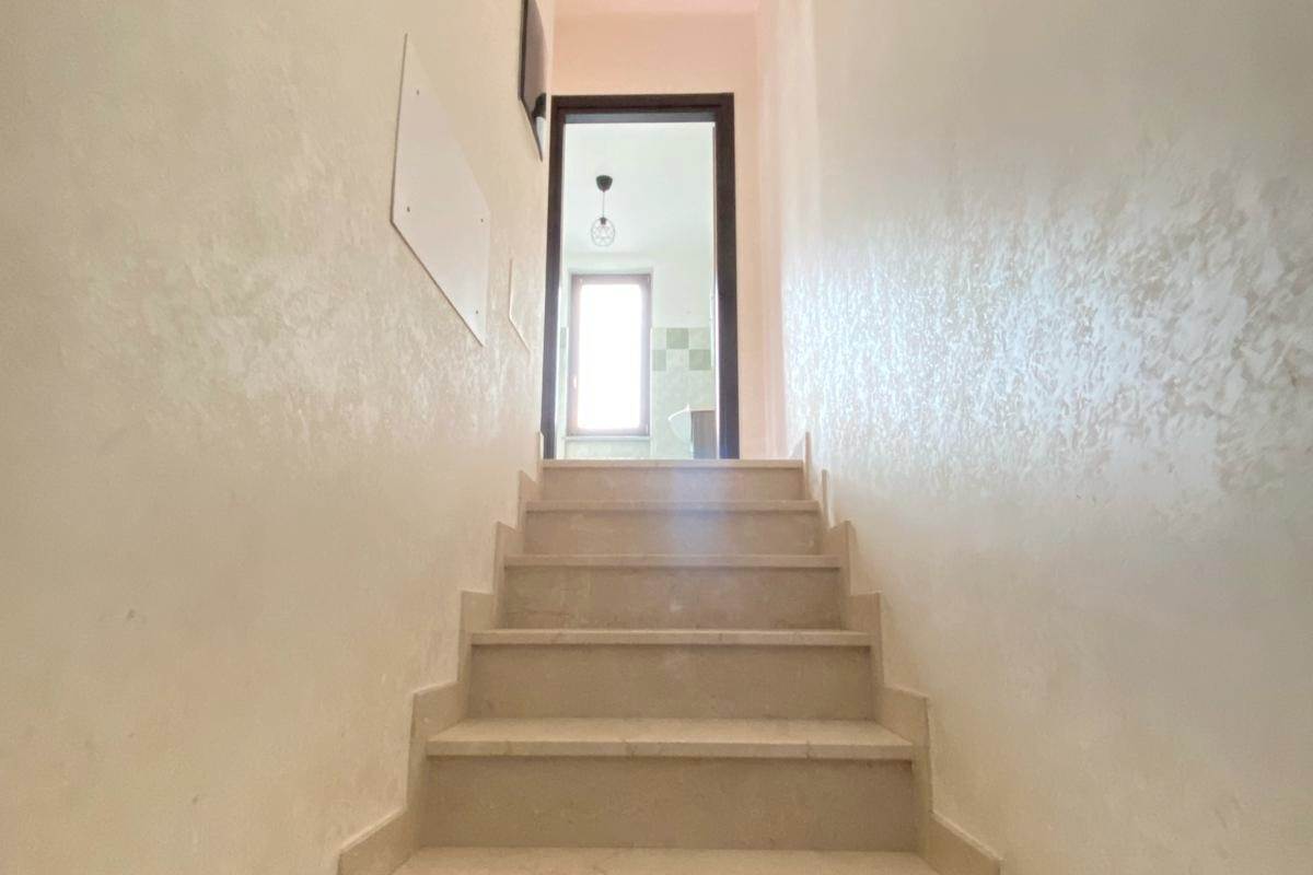 Moderna villetta a schiera di testa