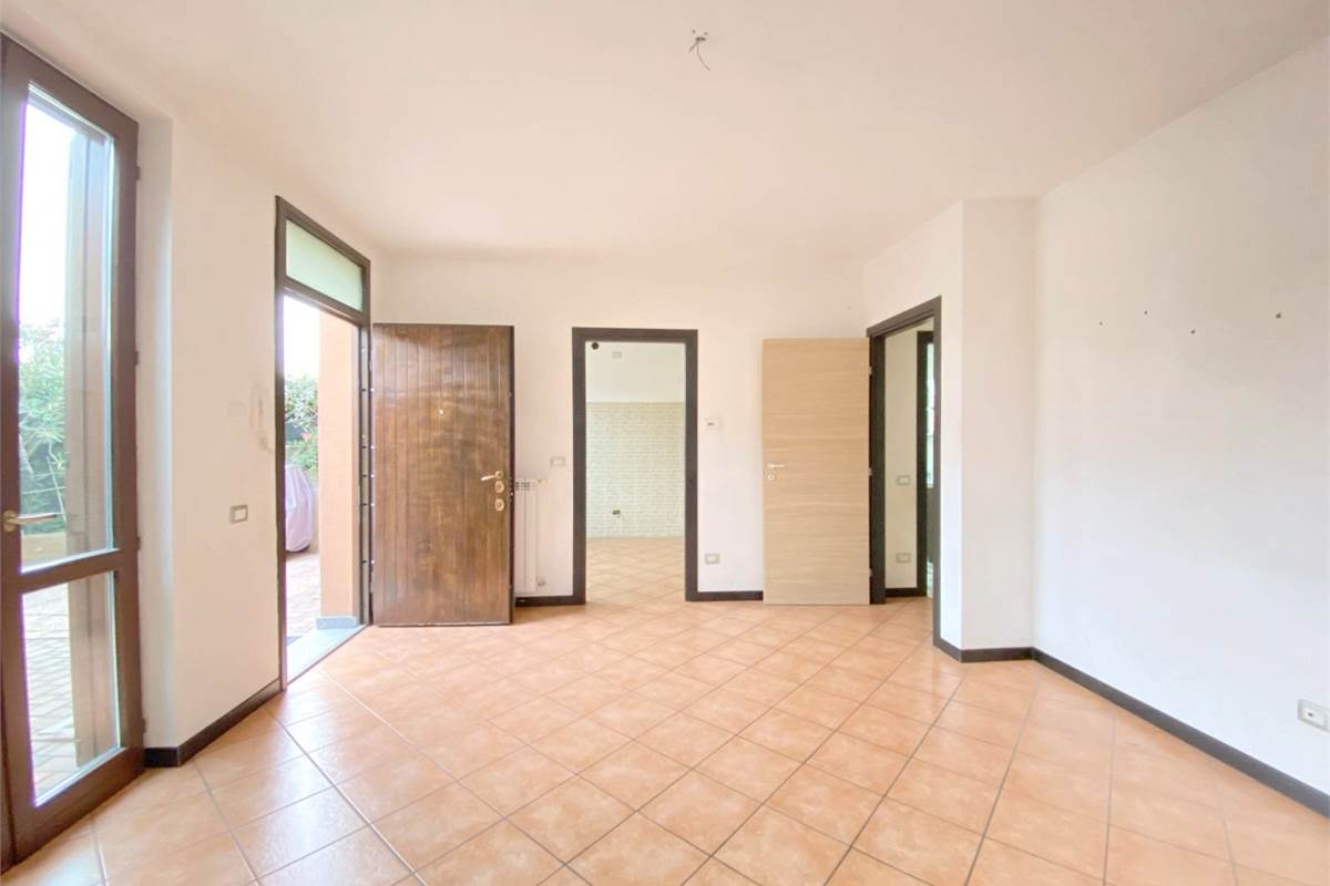 Moderna villetta a schiera di testa