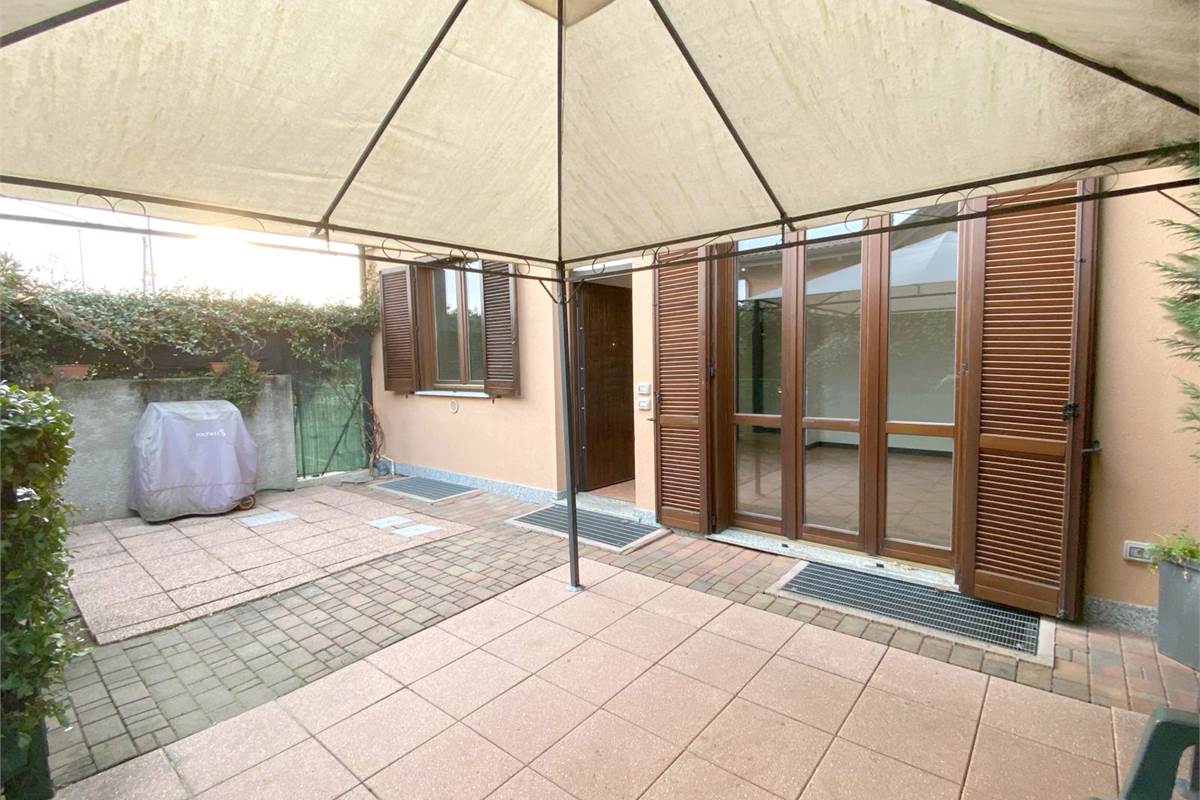 Moderna villetta a schiera di testa