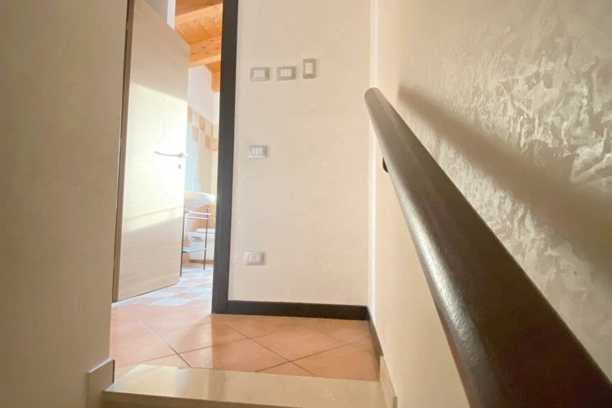 Moderna villetta a schiera di testa