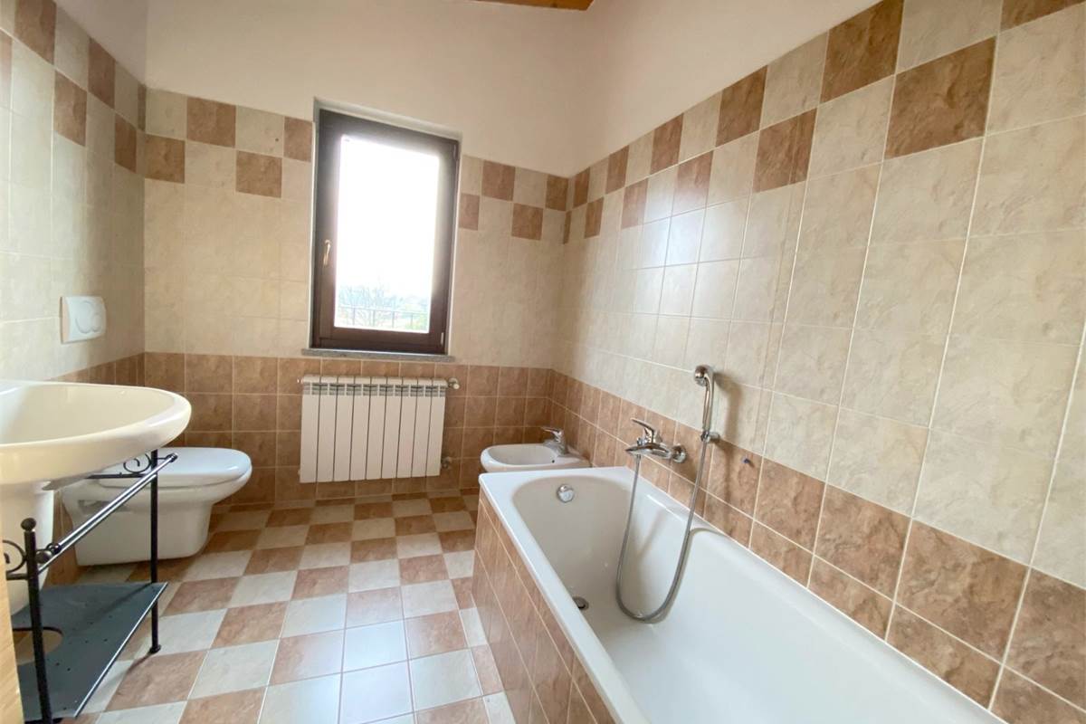 Moderna villetta a schiera di testa