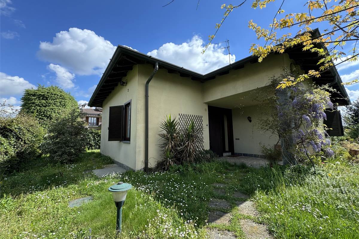 Villa indipendente con giardino