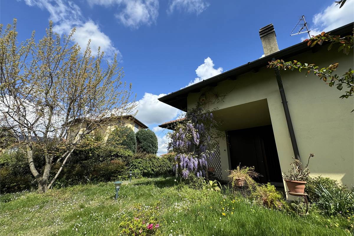 Villa indipendente con giardino