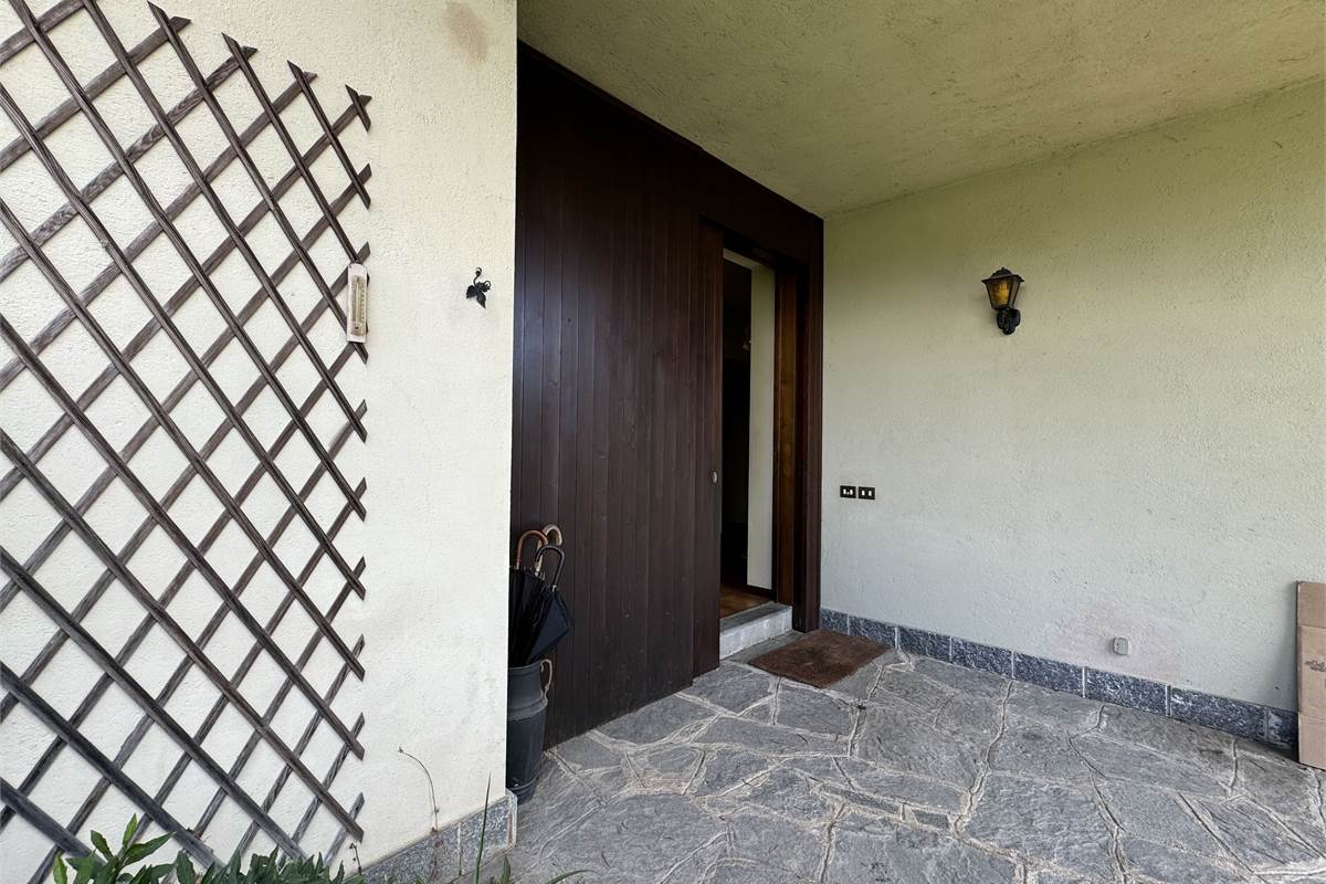 Villa indipendente con giardino