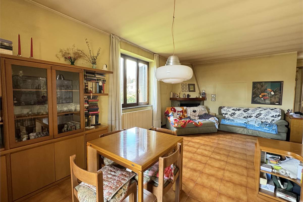 Villa indipendente con giardino