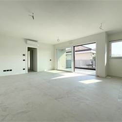 Nuovo trilocale con terrazzo + box