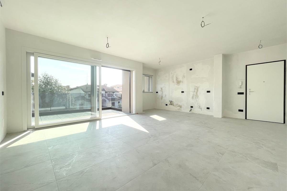 Nuovo trilocale con terrazzo