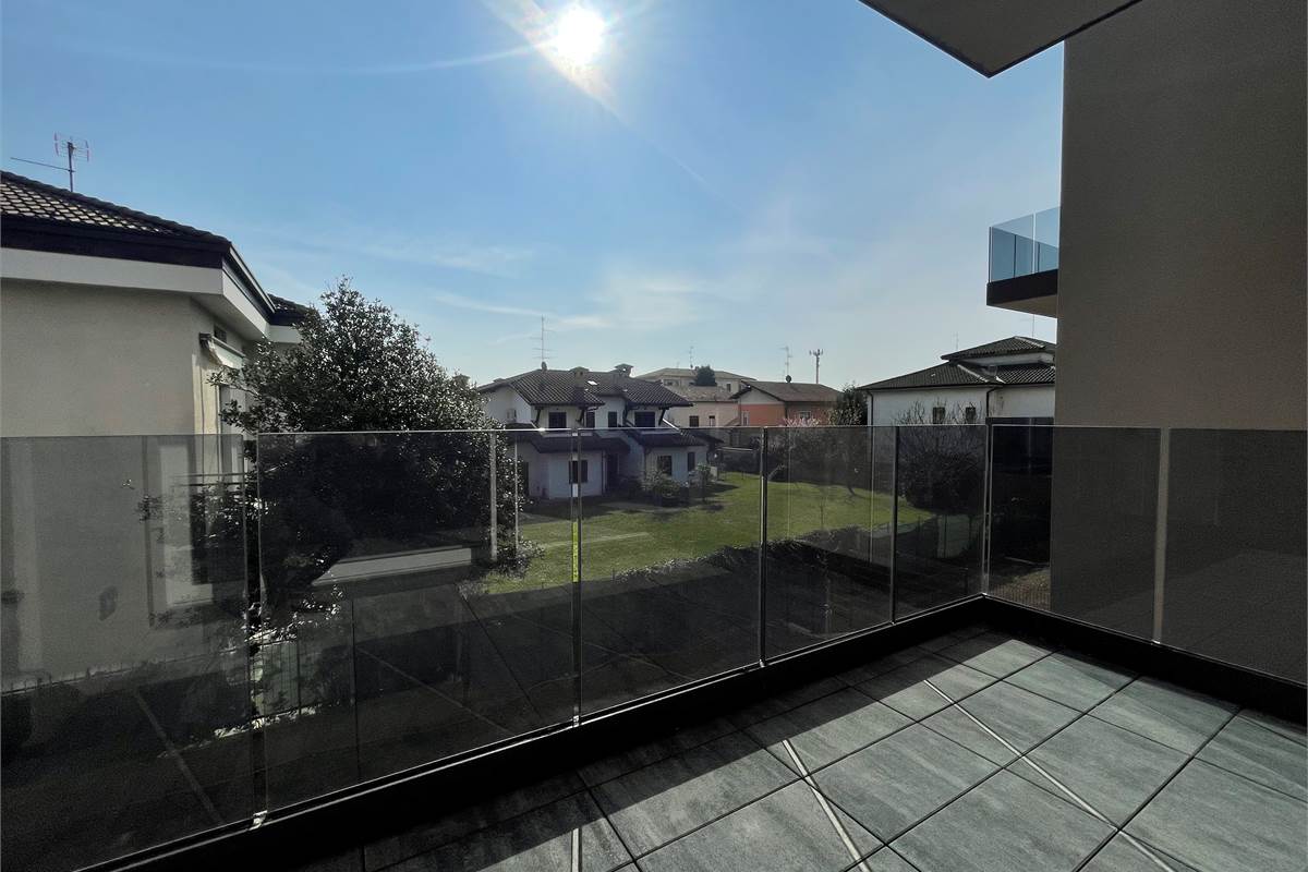 Nuovo trilocale con terrazzo