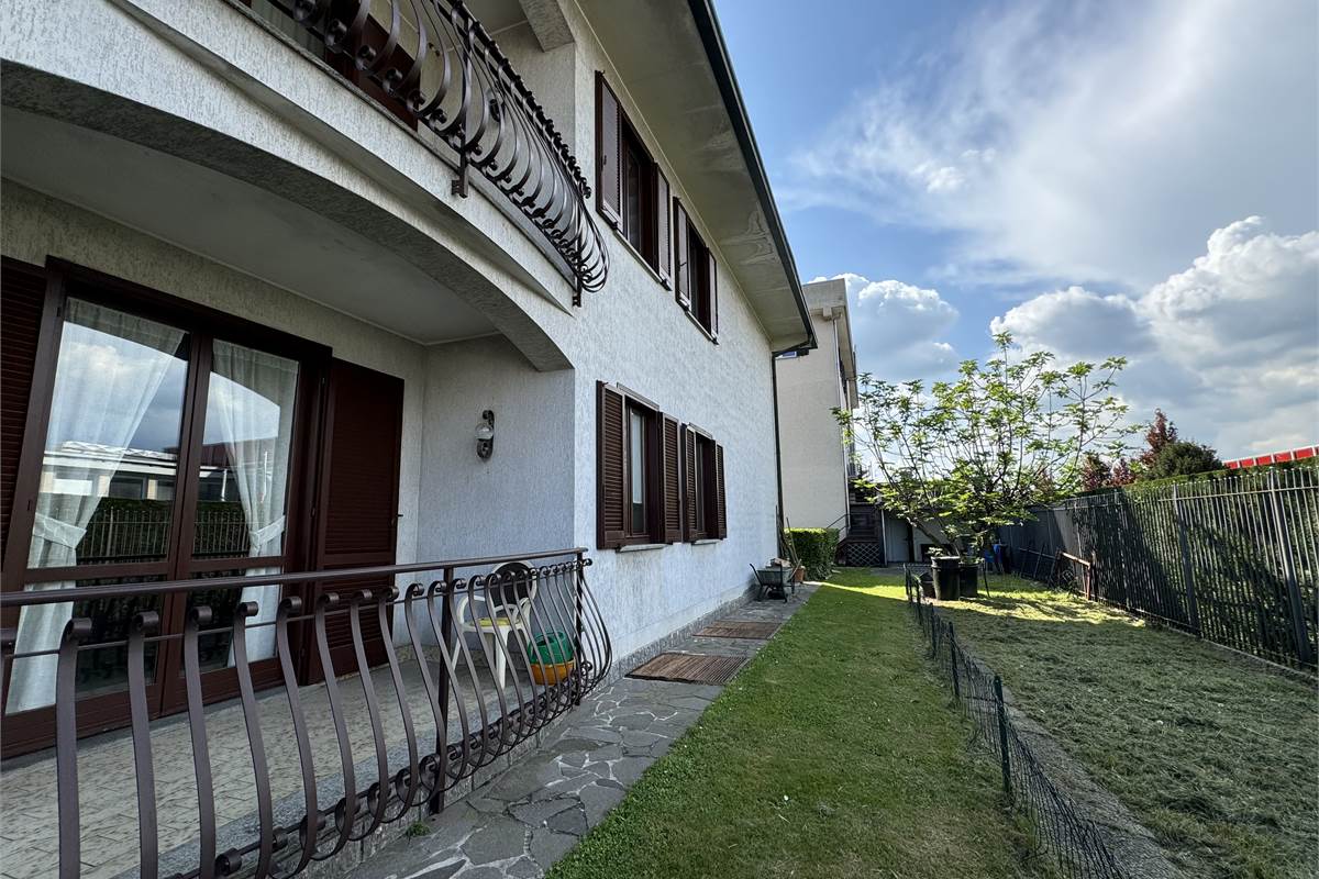 Villa indipendente con giardino