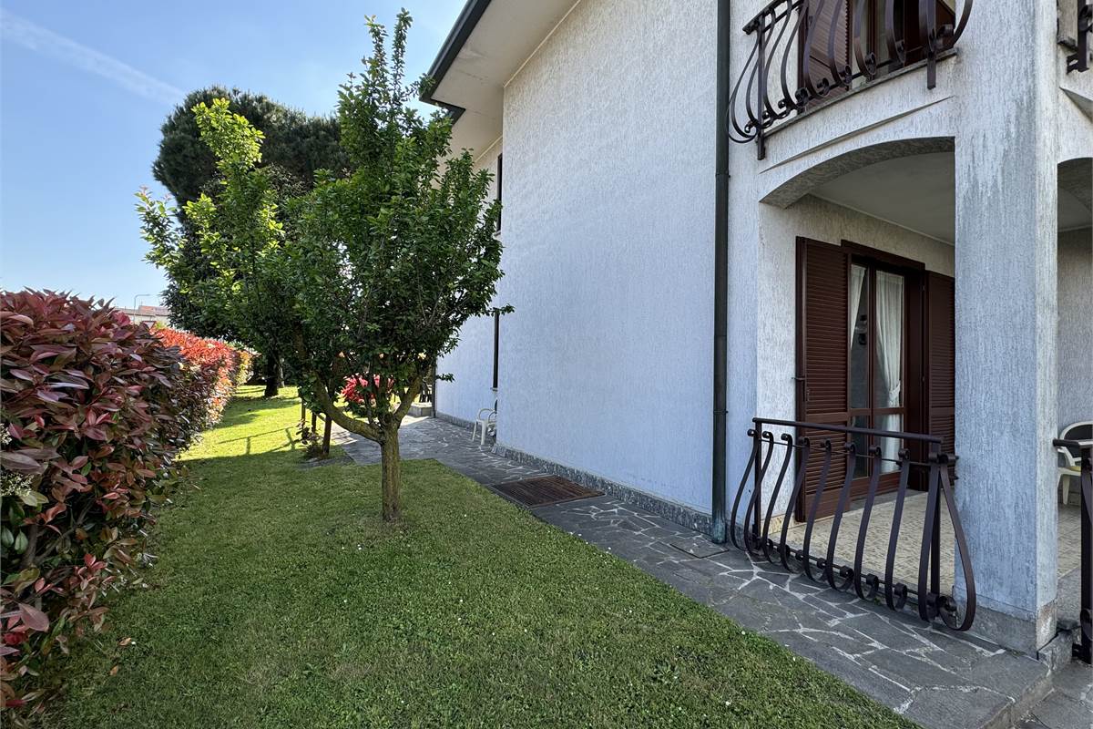 Villa indipendente con giardino