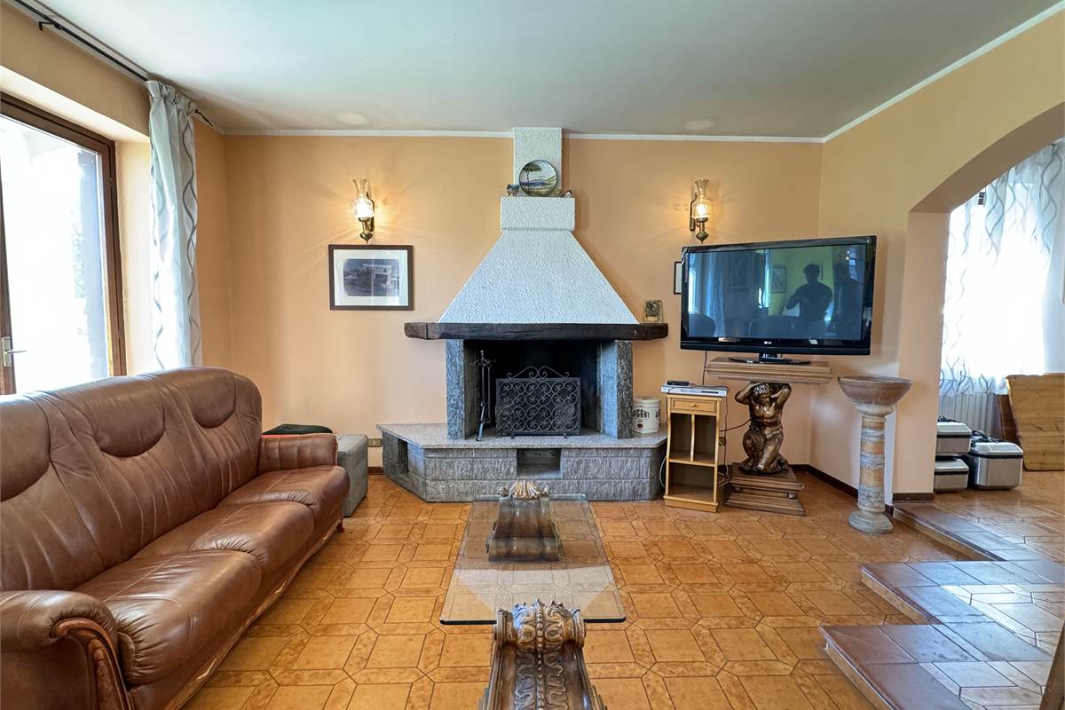 Villa indipendente con giardino