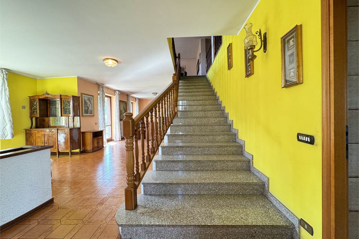Villa indipendente con giardino