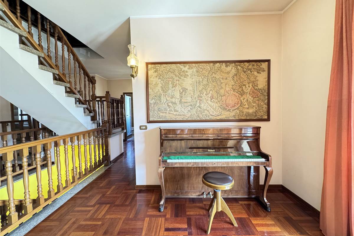 Villa indipendente con giardino