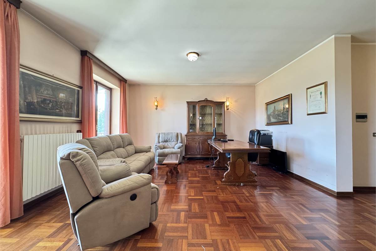 Villa indipendente con giardino