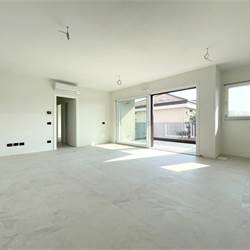 Nuovo trilocale con terrazzo