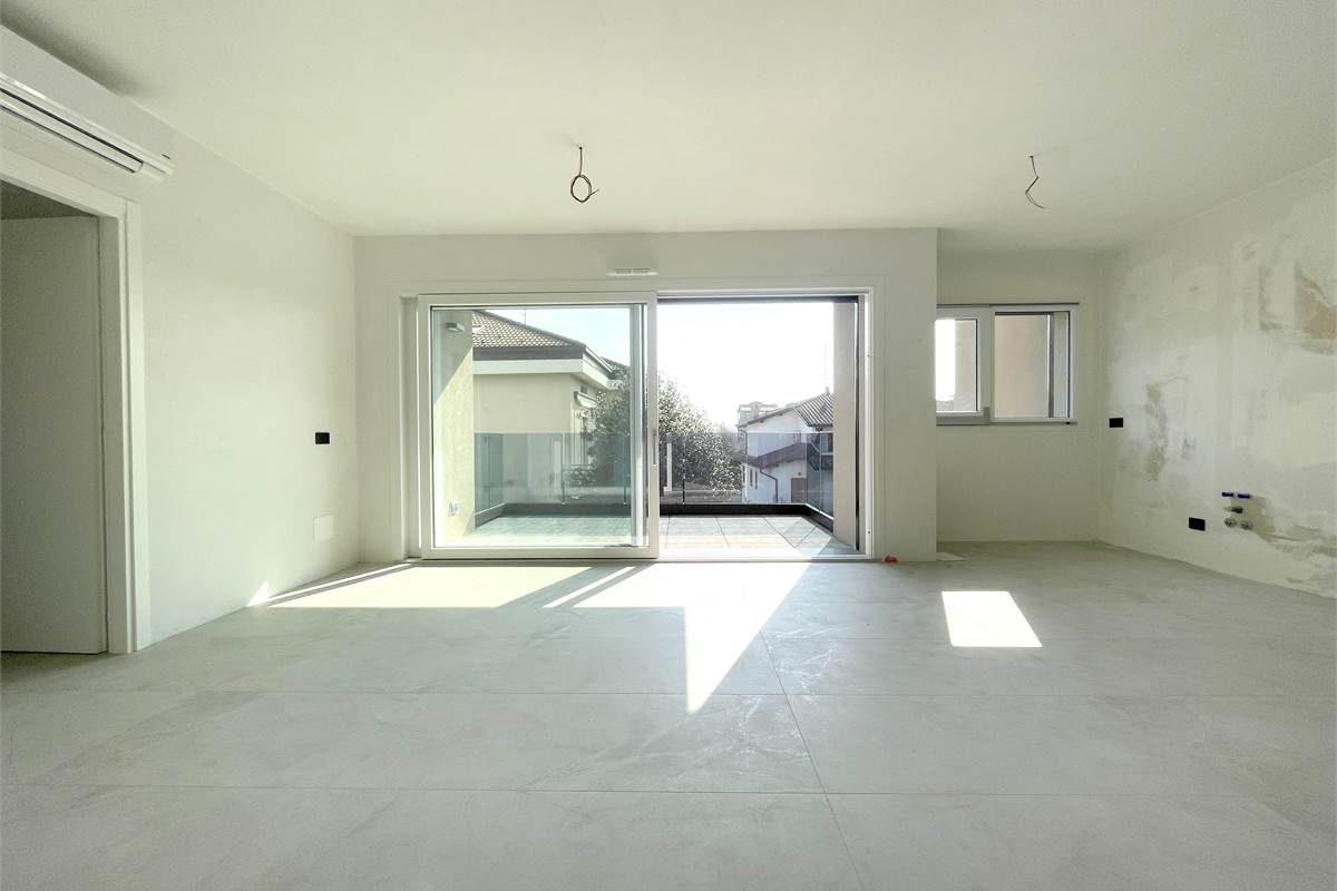 Nuovo trilocale con terrazzo
